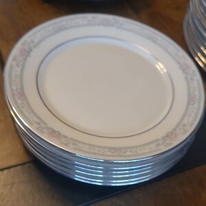 Lenox "Charleston" Dinner Plate Set